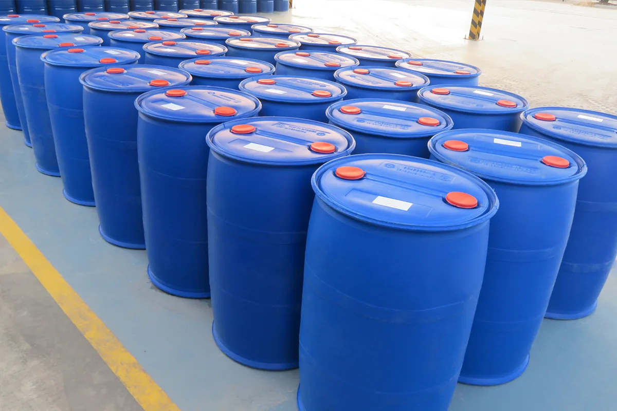 Hur hanterar man en N-metylanilinläcka?